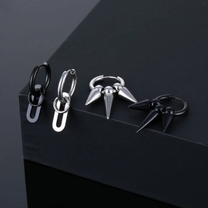 Punk-Stil Ohrringe aus Edelstahl mit Quasten und Spikes in Schwarz und Silber-Metallic