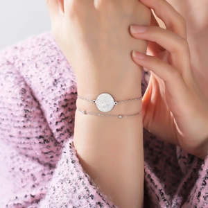 Bracelet double chaîne en acier inoxydable médaille Ste Dymphne avec perles argentées