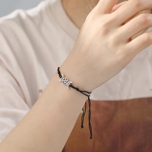 Handgefertigtes Triple Moon und Pentagramm Armband mit verstellbarer schwarzer Schnur
