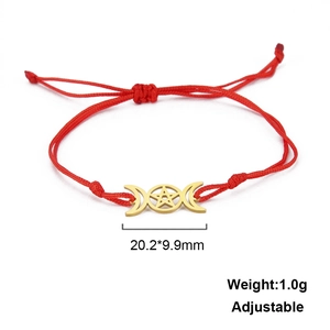 Verstellbares rotes Webarmband mit goldenem Dreifachmond- und Pentagramm-Anhänger