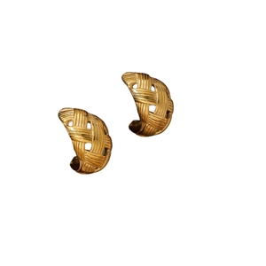 Chic gold C-shape stud earrings with a woven chain texture in durable stainless steel