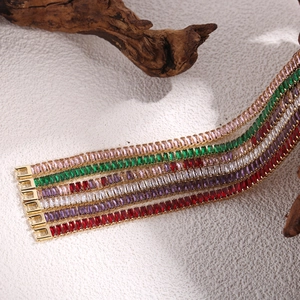 Élégant Collier de Tennis en Acier Inoxydable Plaqué Or 18K avec Strass Baguette Ras du Cou Coloré Pierre Carrée Femme