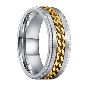 Bague rotative en acier titane avec chaîne cubaine dorée et finition argent brossé