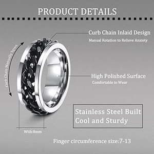 Détail macro de la bague en acier de 8mm avec chaîne cubaine rotative noire