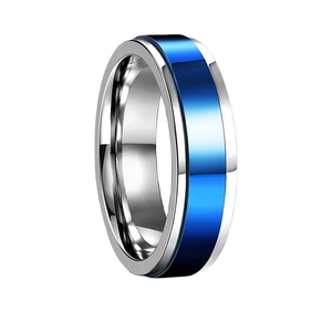 Moderne draaiende roestvrijstalen ring met gepolijste zilveren band en blauwe inleg