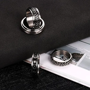 Vintage-Edelstahl-Ring-Set mit Gravuren von Mond, Sternen und Blattmustern