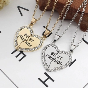 Two-piece heart-shaped BEST FRIENDS pendant necklace set with crystal rhinestones