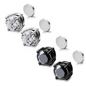 Detailansicht magnetischer Ohrstecker mit silbernen und schwarzen Zirkonia für ohrlochfreie Ohren