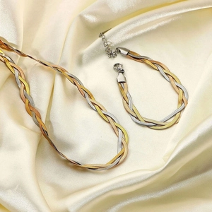 Modern Stainless Steel Braided Blade Chain Necklace Tricolor Gold Silver Twisted Herringbone Choker For Women Fashion Jewelry