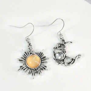 Boucles d'Oreilles Pendantes Asymétriques Soleil et Lune Vintage pour Femmes Bohème Argent Antique Pierre de Lune Bijoux