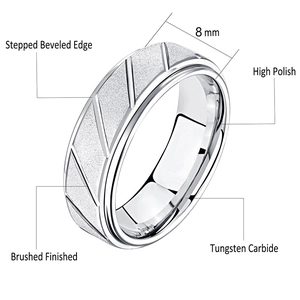 Bague en carbure de tungstène 8mm, finition brossée, bords biseautés et intérieur poli