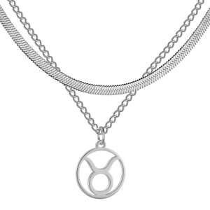 Détail d'un collier double épaisseur argenté avec chaîne serpent et pendentif Taureau