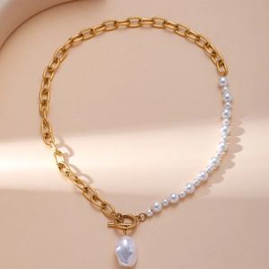 Vintage Barockperlenkette mit goldener Metallkette und stilvollem OT Knebelverschluss