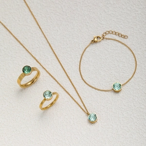 Goldschmuck-Set mit grünen Zirkon-Anhängern, inkl. Halskette, Armband und Ringen