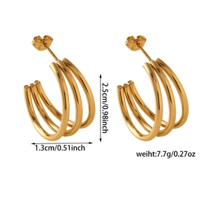 Detail of 25mm gold triple-layer spiral hoop earrings showing dimensions and 7.7g weight