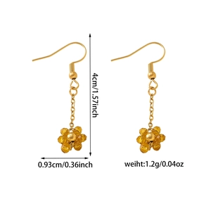 Détails des dimensions des boucles d'oreilles bohèmes en perles tissées dorées