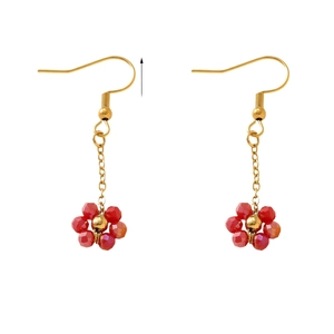 Boucles d'oreilles bohèmes faites main avec fleurs en perles rouges et chaîne dorée