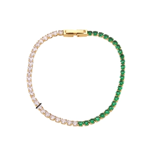 Bracelet tennis bicolore élégant avec pierres vertes et blanches sur base dorée