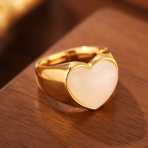 Bague en acier inoxydable plaqué or 18K avec design en forme de cœur en œil de chat rose