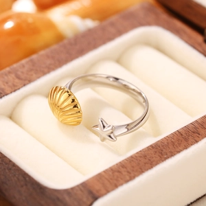 Anello regolabile minimalista in acciaio inossidabile con conchiglia d'oro e stella d'argento