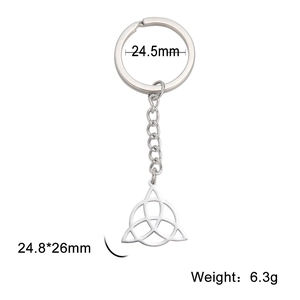 Porte-clés Triquetra en acier inoxydable avec chaîne et anneau fendu de 24,5 mm