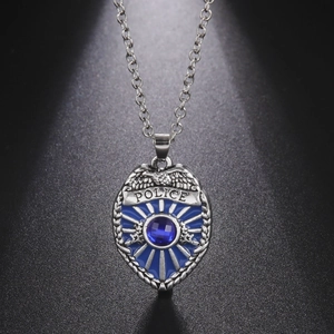 Collana Con Ciondolo Distintivo Polizia In Lega Vintage Con Zirconia Blu Intarsiata Collana Scudo Aquila Gioielli Unisex
