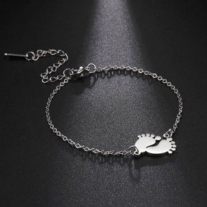 Bracelet chaîne en acier inoxydable avec pendentifs empreintes de bébé évidés