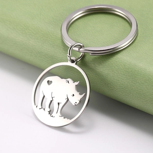 Minimalist 304 Stainless Steel Rhino Hollow Pendant Keychain Heart Detailed Animal Keyring For Car Bag Charm Gift