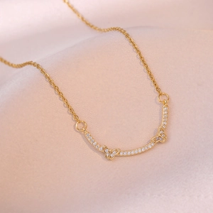 Halskette Mit Lächelndem Schmetterlingsanhänger Edelstahl Zirkonia Schlüsselbeinkette Für Damen Schicker Schmuck