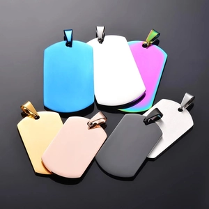 Colgantes rectangulares de acero inoxidable para mascotas en siete colores vivos