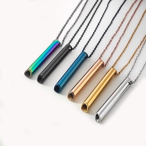 Collares de respiración en acero inoxidable pulido disponibles en seis acabados metálicos