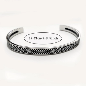 Bracciale rigido vintage inciso con foglie e inserto nero, finitura argento, 17-21cm