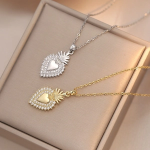 Heart Pendant Necklace Stainless Steel Micro Set Zirconia Crown Detail Cross Chain Fashion Jewelry For Women