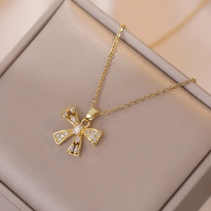 Bowknot Anhänger Halskette Vergoldete Legierung Zirkonia Eingelegt Modeschmuck Für Frauen Leichter Luxusstil
