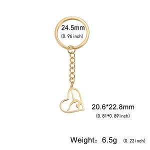 Détails du porte-clés gymnaste en forme de cœur avec dimensions précises