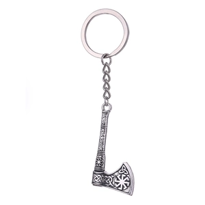 Vintage Wikinger-Axt-Schlüsselanhänger mit Keltischem Knoten und Kolovrat Gravur in Altsilber