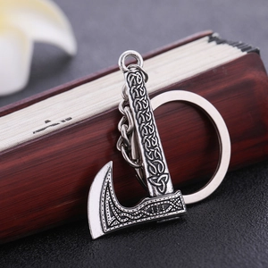 Vintage Viking Axe Keychain Zinc Alloy Antique Silver Celtic Knot Engraved Nordic Battle Axe Key Ring For Men Women Gift