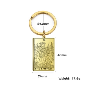 Dimensions du porte-clés tarot L'Impératrice avec pendentif doré de 40mm x 24mm en acier