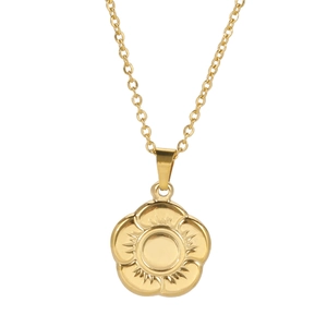 Golden 304 stainless steel flower pendant necklace for women with detailed petal texture