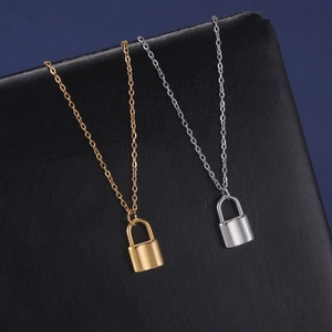 Minimalist Stainless Steel Lock Pendant Necklace For Women Men Gold Silver Plated Dainty Lock Link Chain Jewelry Gift