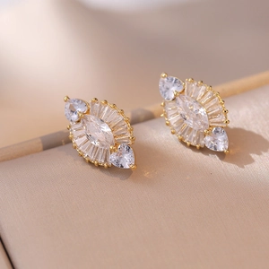 Boucles d'oreilles dorées avec oxydes de zirconium marquise et cœur pour femmes