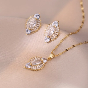 Collier Pendentif En Zircon Marquise Et Boucles D'oreilles En Acier Inoxydable Design Géométrique Radieux Bijoux Elégants Pour Femmes