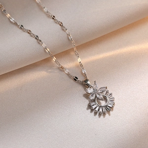 Collier Pendentif Fleur En Acier Inoxydable Incrusté De Zircon Chaîne De Clavicule Élégante Bijoux Pour Femmes