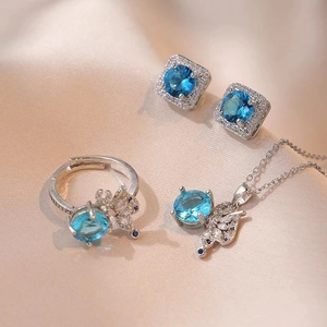 Elegantes Schmetterling Blau Zirkonia Schmuckset Edelstahl Kette Halskette Mit 925 Sterlingsilber Ohrstecker-Stift Ring Für Damen