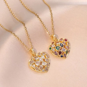 Collier Pendentif Coeur Acier Inoxydable Design Creux Zircon Coloré Incrusté Bijoux De Mode Élégants Pour Femmes