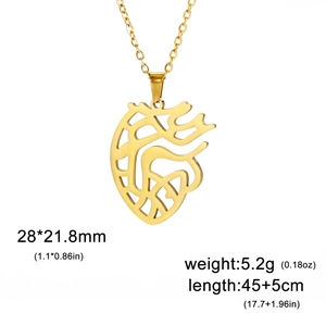 Detailed view of golden heart pendant necklace showing dimensions 28x21.8mm and 5.2g weight