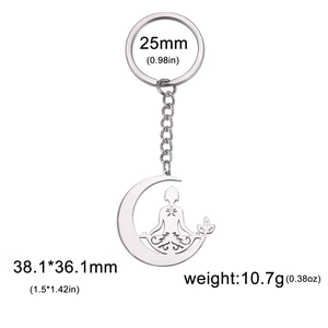Porte-clés yoga lune en acier inoxydable avec détails des dimensions du pendentif