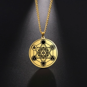 Collier pendentif Cube de Métatron en acier inoxydable doré avec chaîne cubaine