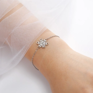 Bracelet minimaliste en acier titane avec pendentif géométrique Métatron et chaîne fine