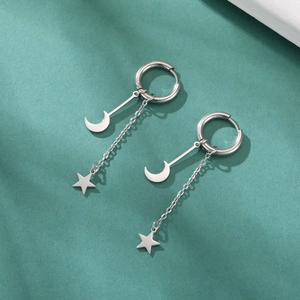 Boucles d'oreilles créoles en acier inoxydable avec pampilles lune et étoile